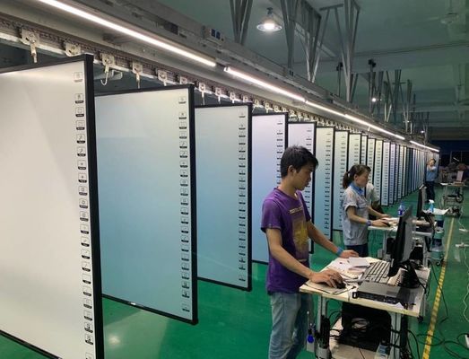 لوحة بيضاء تفاعلية قابلة للتحرك مع موقف محمول مدمج أو خيارات لوحة بيضاء كل شيء في واحد وصيانة سهلة