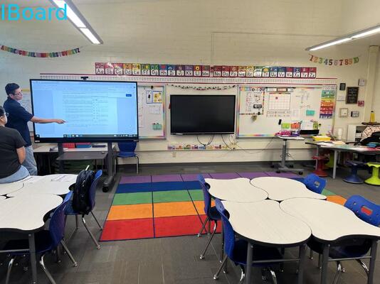 شاشة تلفزيون تفاعلية مسطحة مقاس 98 بوصة تعمل باللمس بدقة 4K فائقة الوضوح و 20 نقطة لمس للمدارس والشركات