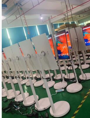 شاشة تلفزيون ذكية محمولة بشاشة لاسلكية مقاس 32 بوصة مزودة بكاميرا وبطارية مدمجة