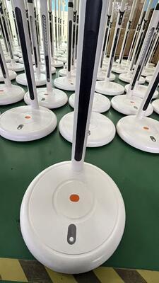 تلفزيون بشاشة ذكية لاسلكية مقاس 23.8 بوصة مع 10 نقاط لمس سعوية وبطارية مدمجة (5-6 ساعات)