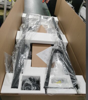 موقف عربة التلفزيون المحمول القابلة للتعديل في الارتفاع لمظاهر 65 "-100"