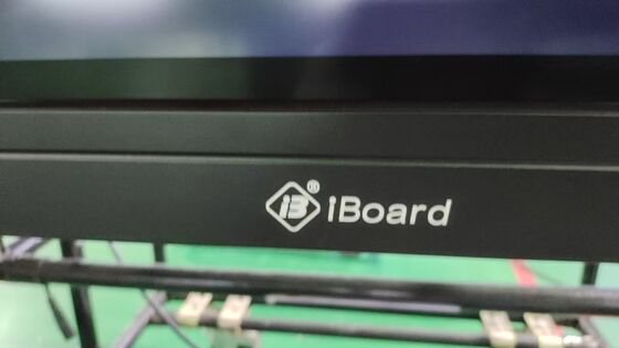 IBoard حل اللوحة البيضاء التنافسية أندوريد 16 شاشة مسطحة تفاعلية لوحات ذكية