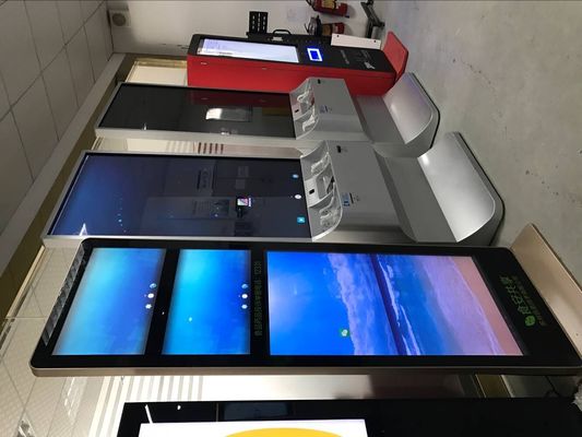 CE 6 نقاط LED كشك عرض لافتات رقمية تفاعلية 60HZ للإعلانات التجارية