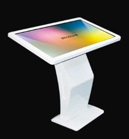 CE 6 نقاط LED كشك عرض لافتات رقمية تفاعلية 60HZ للإعلانات التجارية