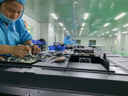 لوحة مسطحة تفاعلية بالأشعة تحت الحمراء ، لوحة رقمية ذكية 5 مللي ثانية للتدريس في المدارس